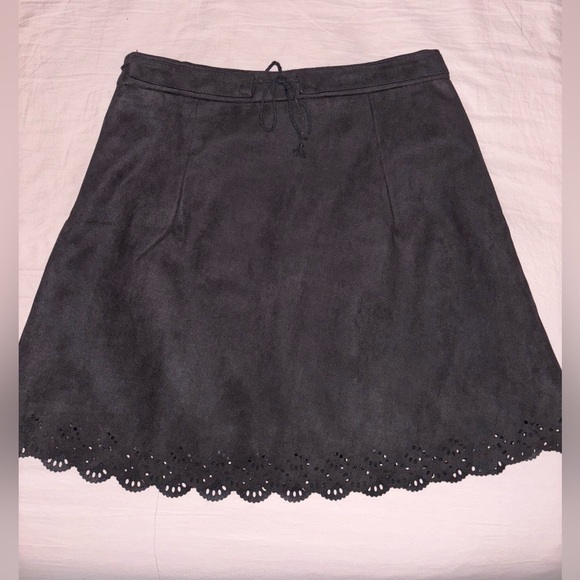 Black Skirt - Picture 1 of 3